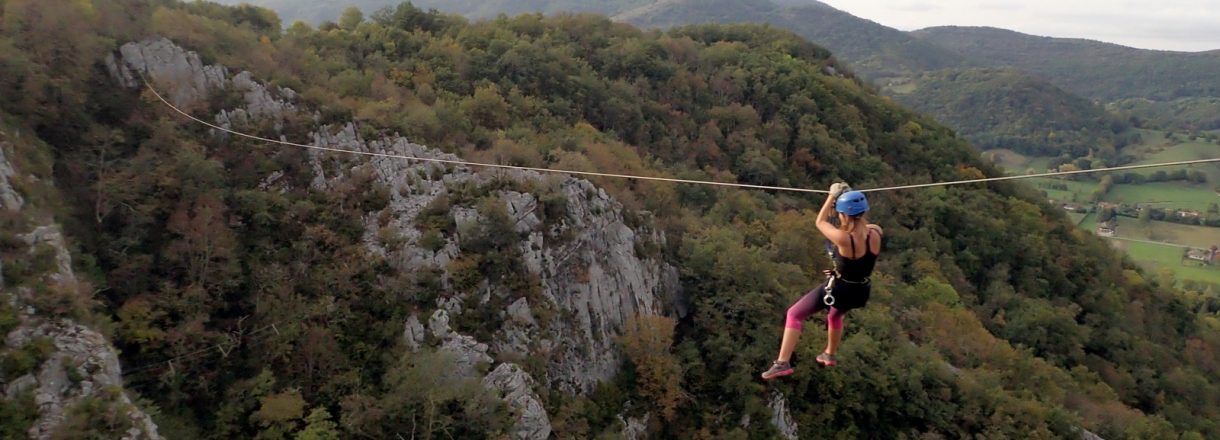 Parcours roc'aventure dan le Couserans