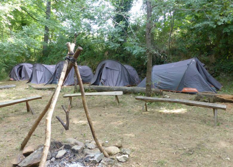 Campement avec les tentes