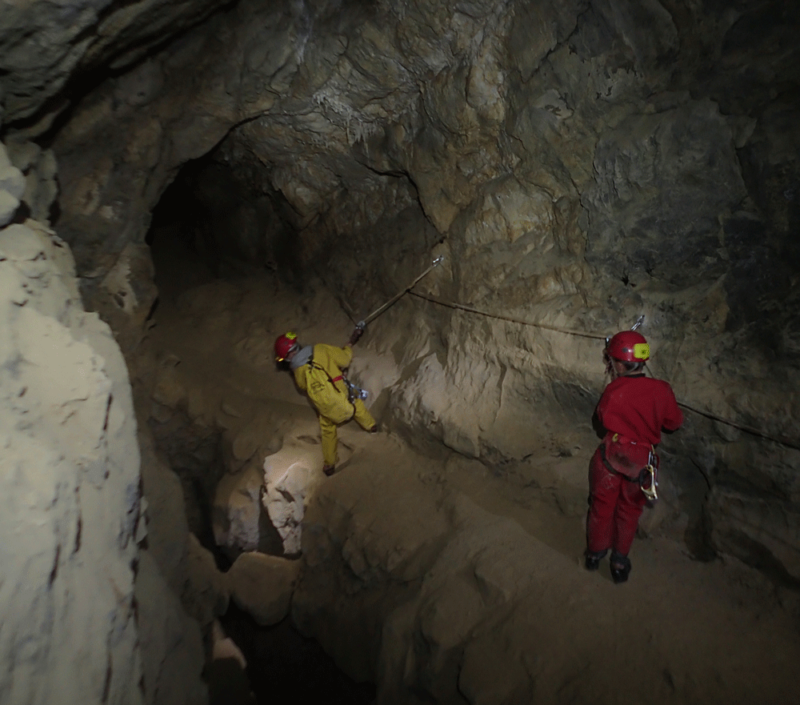 Spéléologie Mini-Traversée – Horizon Vertical