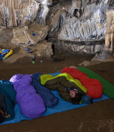 Spéléologie : Bivouac souterrain avec Objectif Spéléo