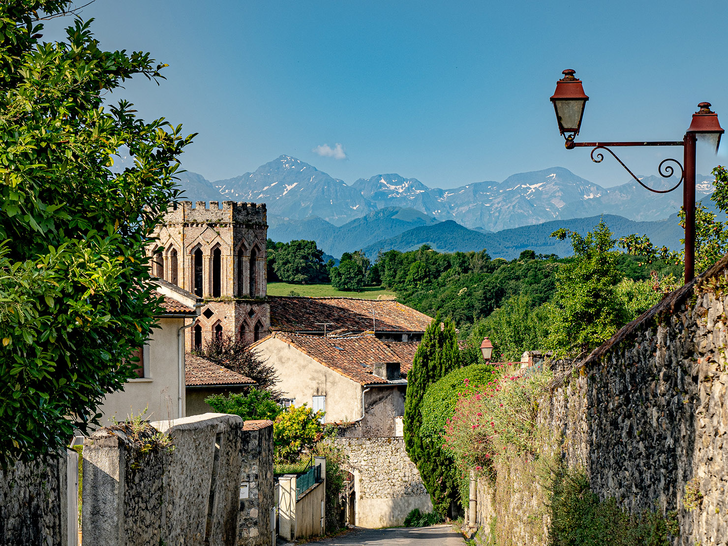 Visite guidée du cloitre roman, de la cathédrale de Saint-Lizier et du Trésor des Evêques