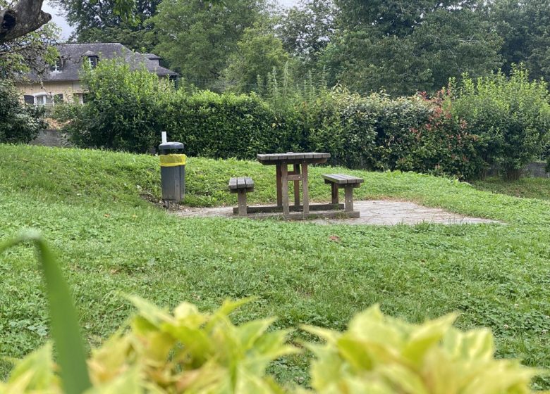 table de pique-nique du Campot