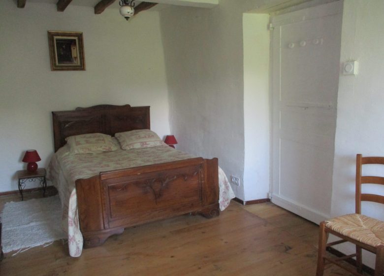 Deuxieme Chambre pour 3 personnes – Gîte Le Pichet