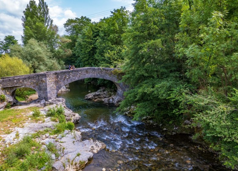 GR®78 Piémont Pyrénéen – Chemins Compostelle – Pont d’Aubert sur la commune de Moulis