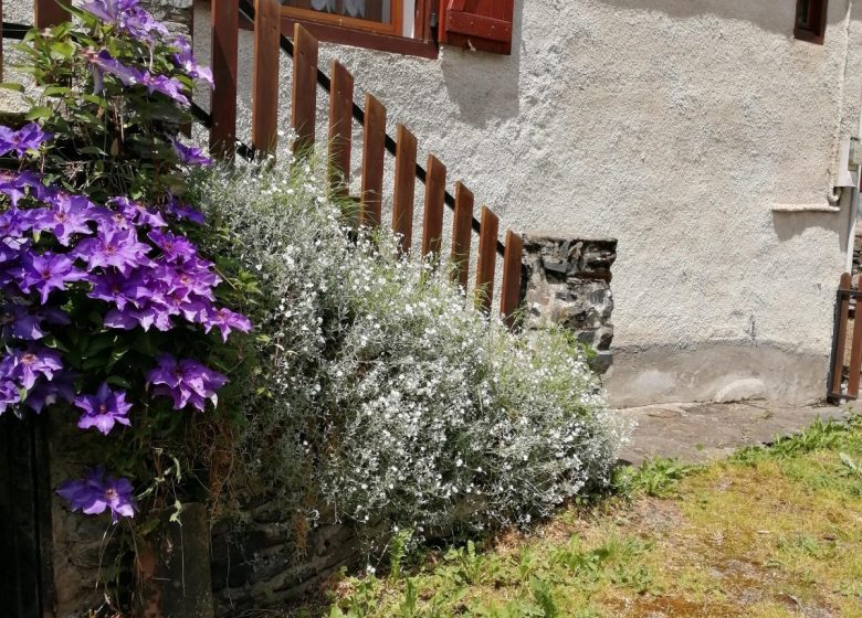 entrée côté jardin