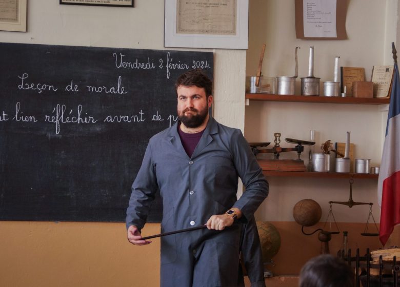 Vivez l&rsquo;école d&rsquo;antan et explorez la cité de Saint-Lizier_Saint-Girons