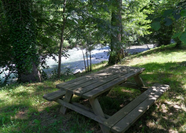 Rivière Camping Le haut Salat