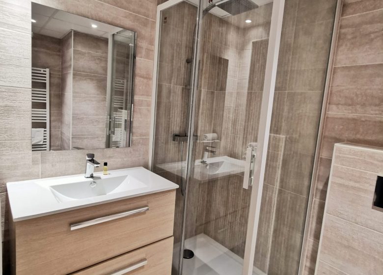 Salle de douche – Domaine du Palais