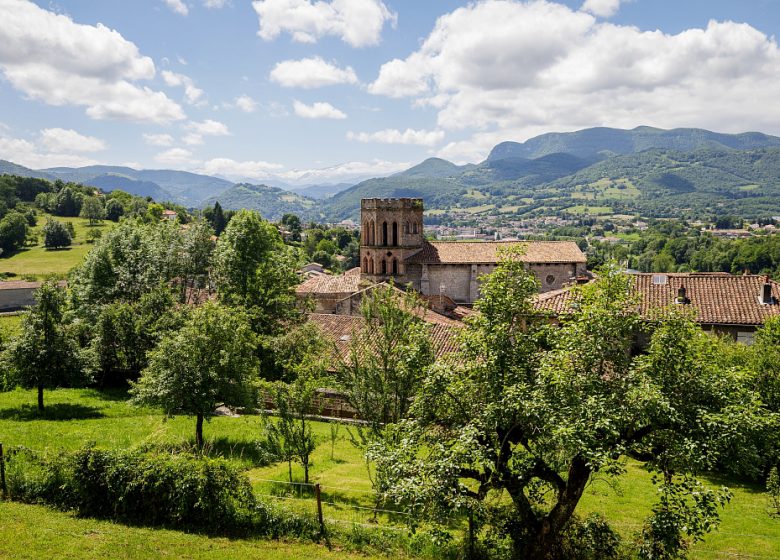 Saint_Lizier__ariege_pyrenees_tourisme.jpg