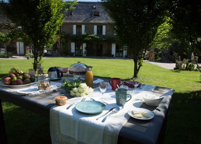 Chambre Bed in Bellongue