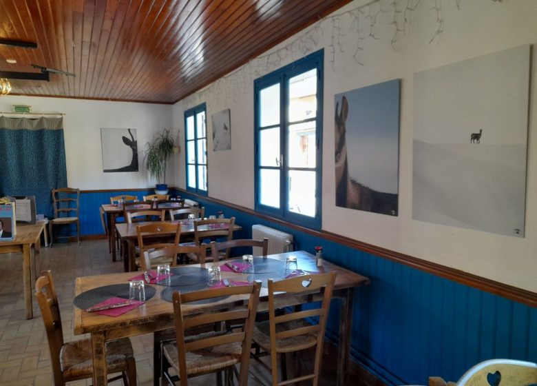 Expo photos animalières de Julien Canet au restaurant Les 7 Familles_Ercé