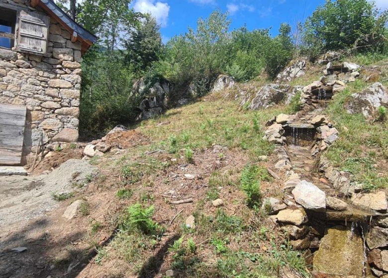 Petit torrent devant la maison