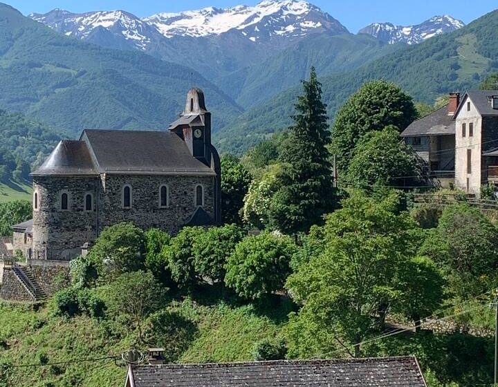 L&rsquo; Eglise St Pierre d&rsquo;Arrout