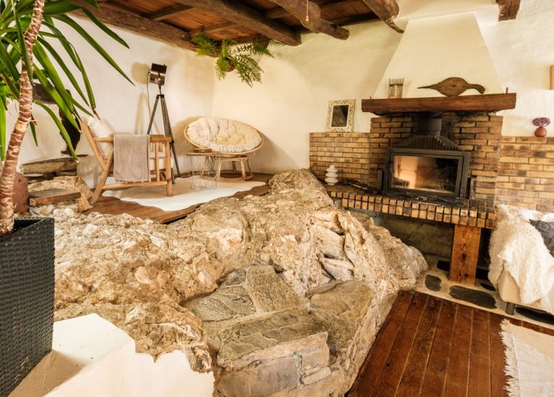 Le rocher et petit salon