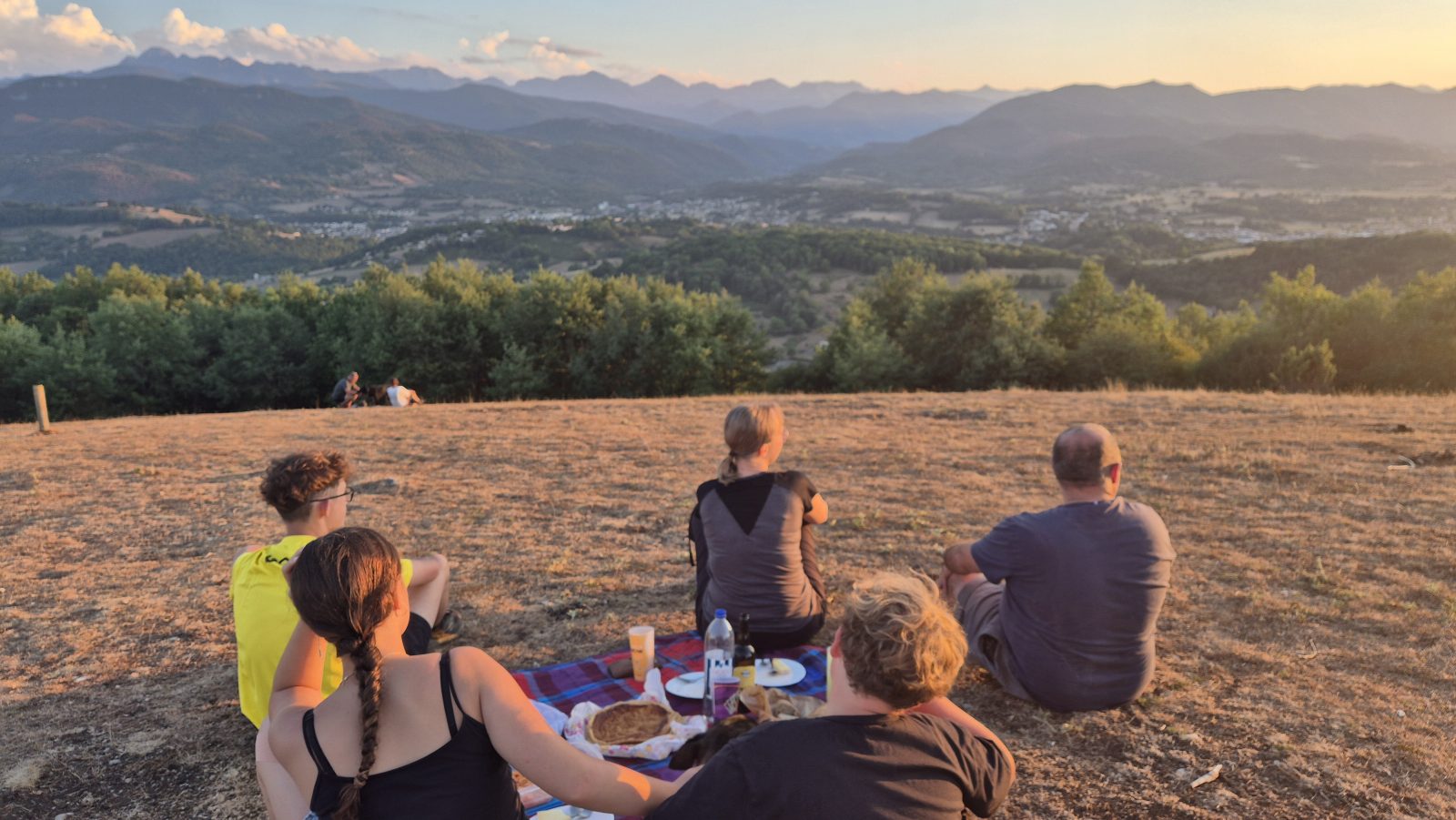 Rando-terroir coucher de soleil au Tuc de Montcalivert avec SEB Aventure